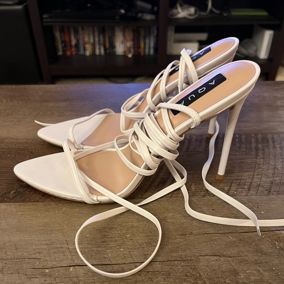 Heels - Picture 2 of 8